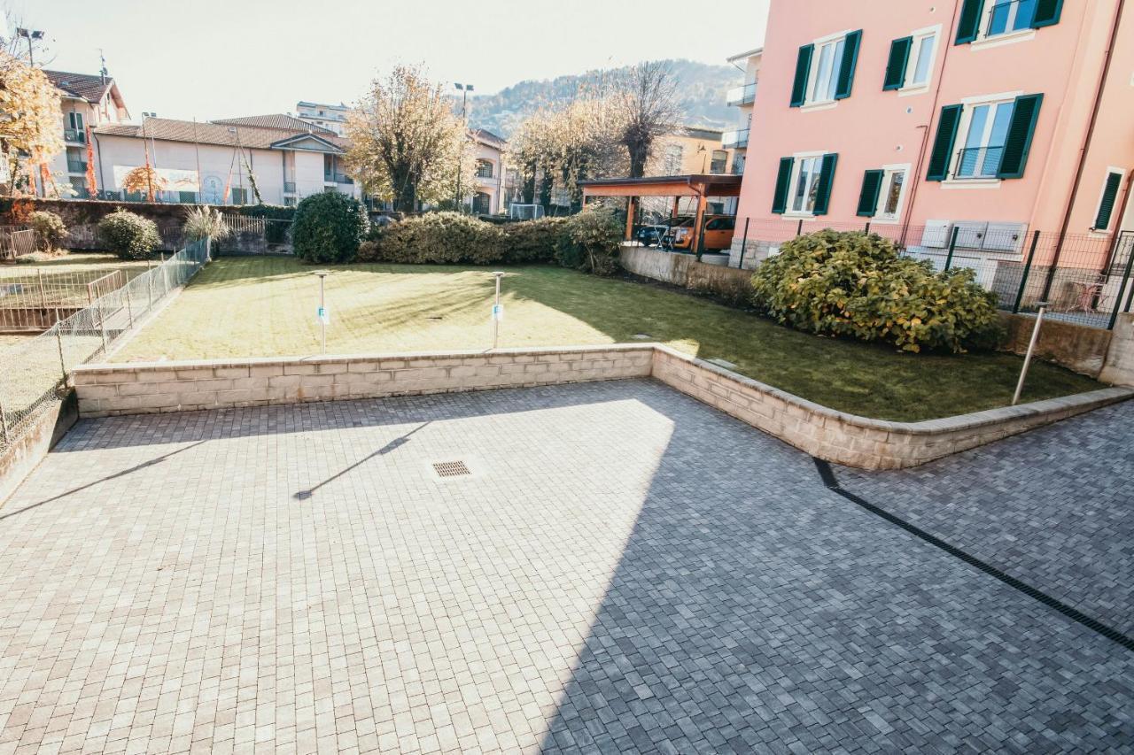 Al 13 Rosso - Lakeside Leisure & Business Stresa Zewnętrze zdjęcie