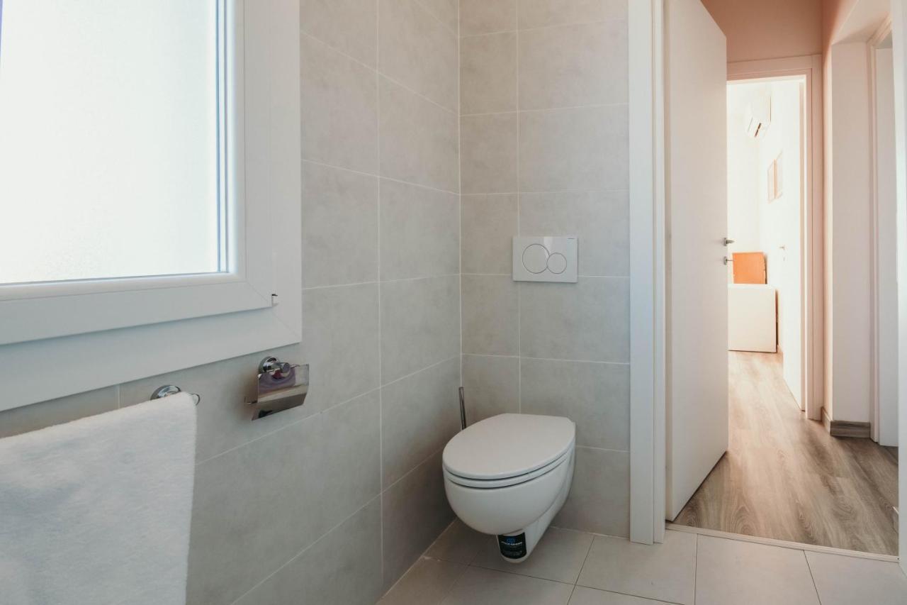 Al 13 Rosso - Lakeside Leisure & Business Stresa Zewnętrze zdjęcie